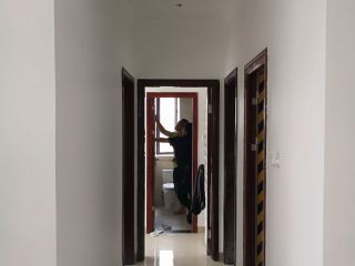 成品门及墙纸铺贴