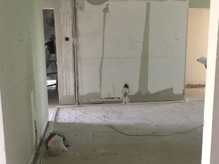 水、电管开槽施作