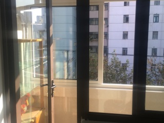 成品门及墙纸铺贴