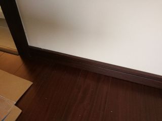 套装门、踢脚线安装