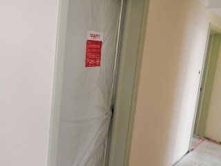 成品门及墙纸铺贴