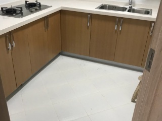 地砖铺贴及地面找平施作