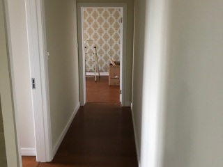 套装门、踢脚线安装