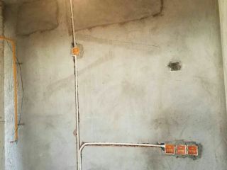 强、弱电路穿线施作