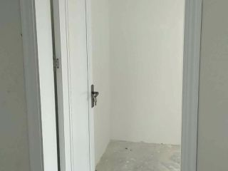成品门及墙纸铺贴