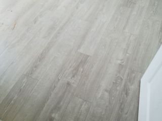 实木复合地板铺设