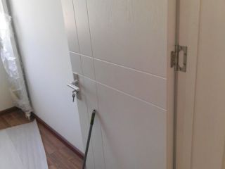 套装门、踢脚线安装