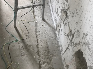 水、电管开槽施作