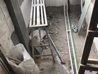 水、电管开槽施工