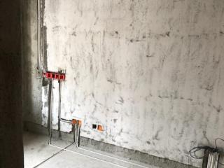 水、电管开槽施工