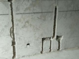 水、电管开槽施作