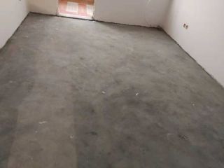 地砖铺贴及地面找平施作