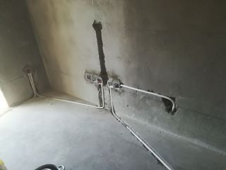强、弱电路穿线施作