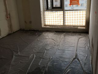 地砖铺贴及地面找平施作