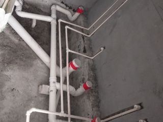 水、电管开槽施作