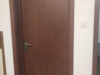 套装门、踢脚线安装