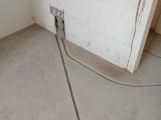 水、电管开槽施作