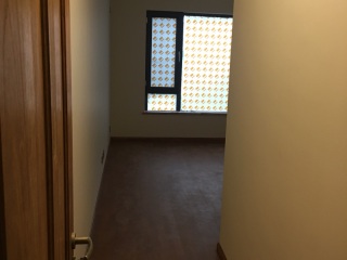 成品门及墙纸铺贴