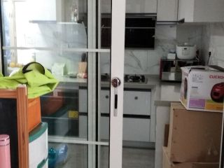 成品门及墙纸铺贴
