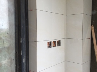 厨房、卫生间墙砖施作