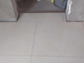 地砖铺贴及地面找平施作