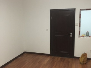 成品门及墙纸铺贴