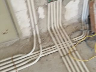 水、电管开槽施作