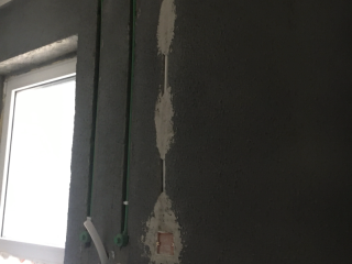 水、电管开槽施工