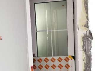 成品门及墙纸铺贴