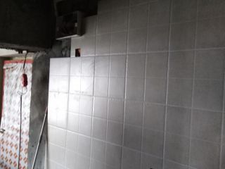 厨房、卫生间墙砖施作