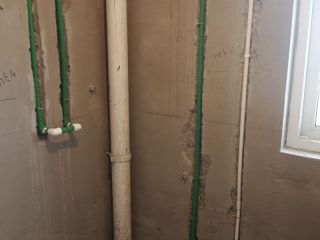 水、电管开槽施作