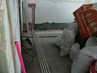 强、弱电布管，穿线施作