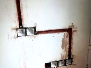 水、电管开槽施作