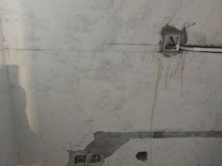 水、电管开槽施工