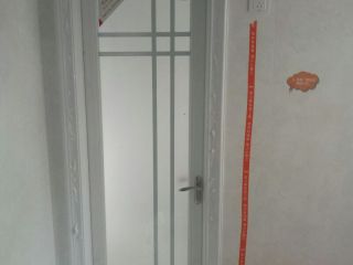 成品门及墙纸铺贴