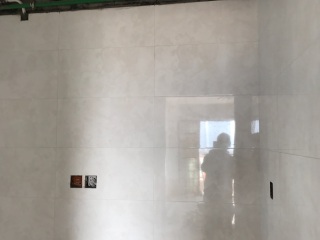 厨房、卫生间墙砖施作