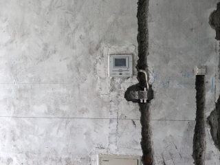水、电管开槽施作