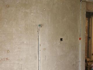 水、电管开槽施作