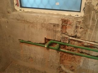 水、电管开槽施工