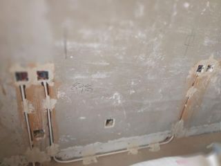 水、电管开槽施作