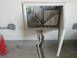 强、弱电布管穿线