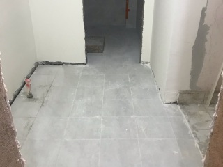 地砖铺贴及地面找平施作