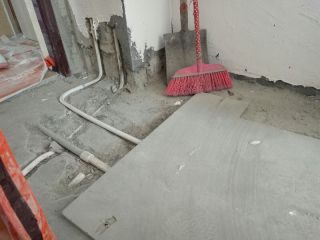 水、电管开槽施作