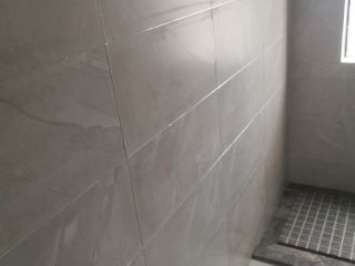 厨房、卫生间墙砖施作