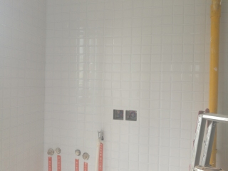 厨房、卫生间墙砖施作