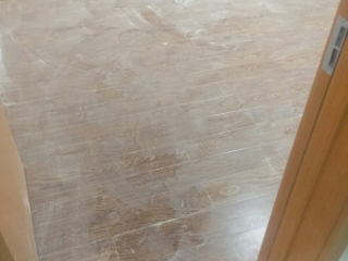 实木复合地板铺设