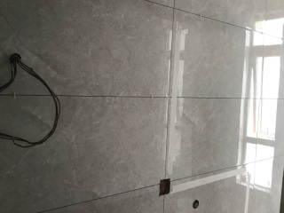 地砖铺贴及地面找平施作