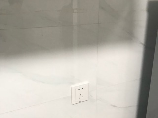 厨房、卫生间墙砖施作
