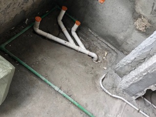 水、电管开槽施工