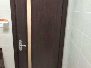 套装门、踢脚线安装